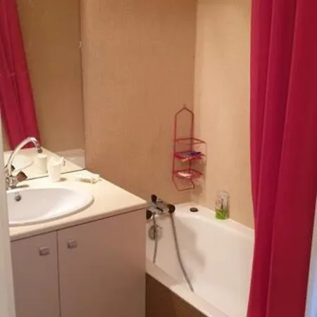 Duplex Lumineux Et Spacieux En Plein Centre Bourg Apartment